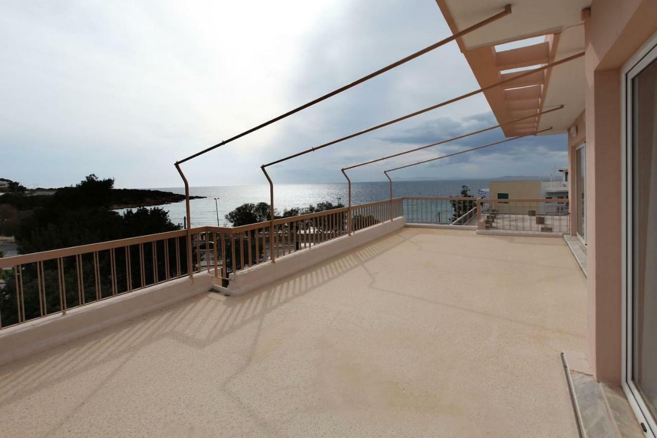 Seaside Renovated Top Floor Apartment Saronida Exterior photo
