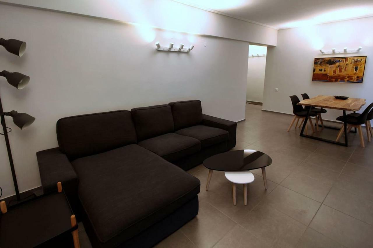 Seaside Renovated Top Floor Apartment Saronida Exterior photo
