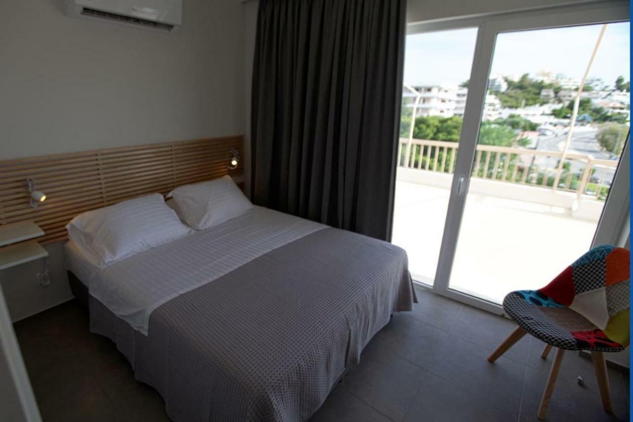 Seaside Renovated Top Floor Apartment Saronida Exterior photo